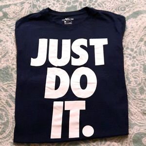 Nike Women's Medium Tshirt